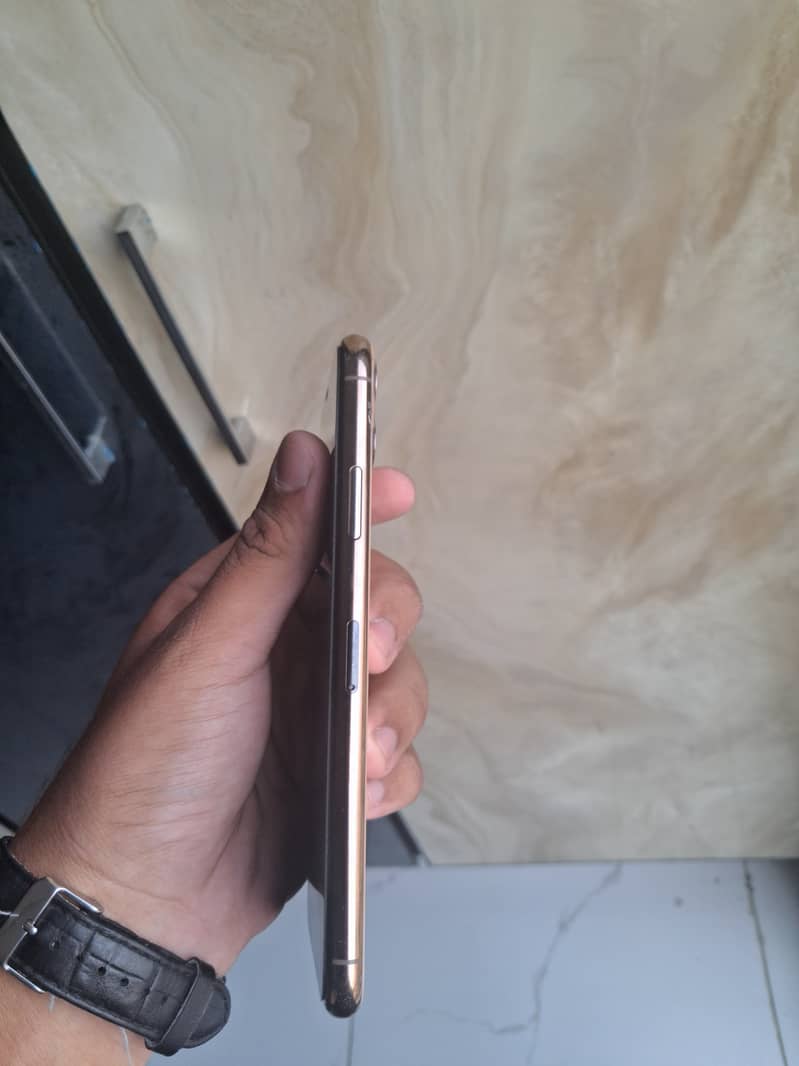 Iphone 11 pro max 1