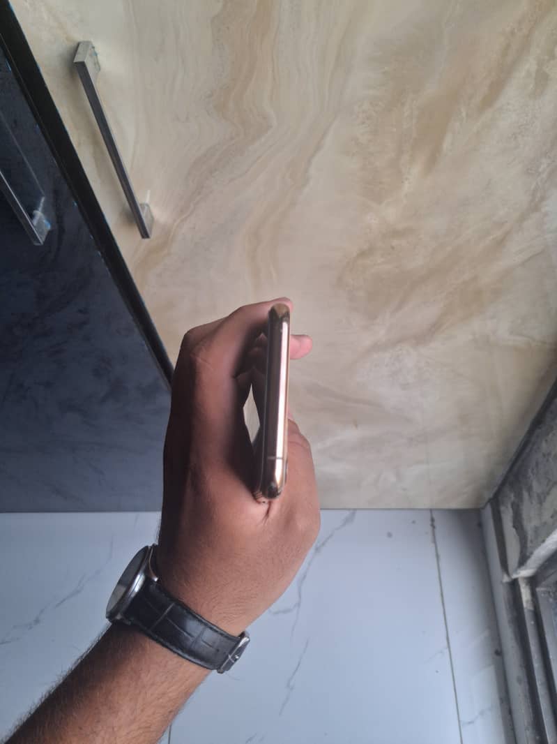 Iphone 11 pro max 2