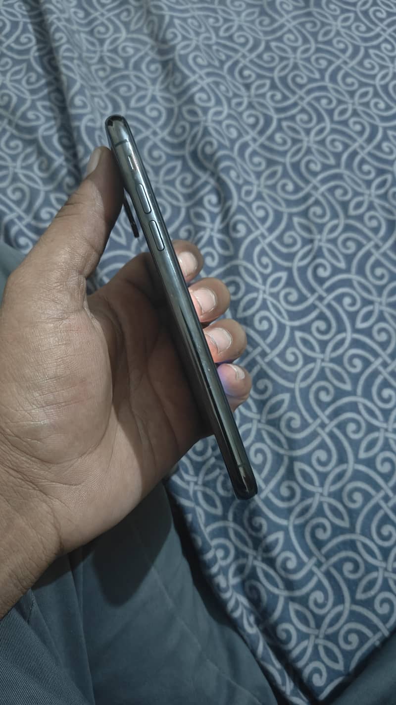 Apple iPhone X 2