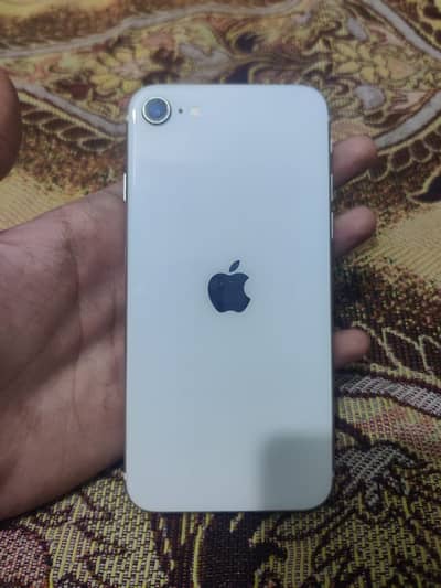 Apple iPhone SE