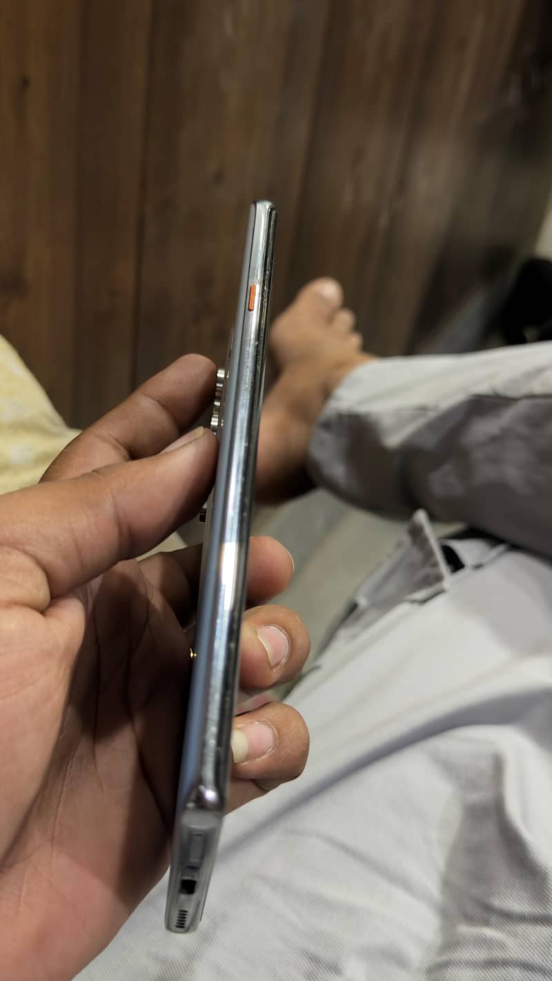 Tecno camon 40 pro 3