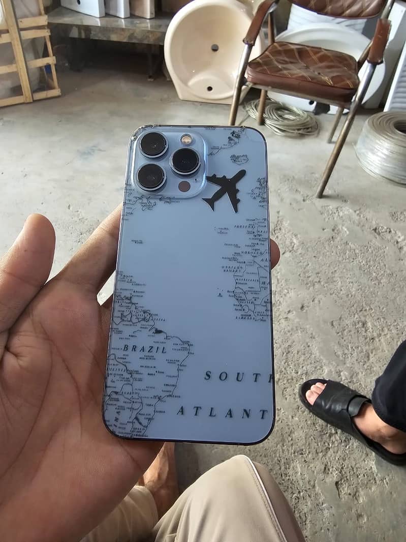 Apple iPhone 13 Pro 8