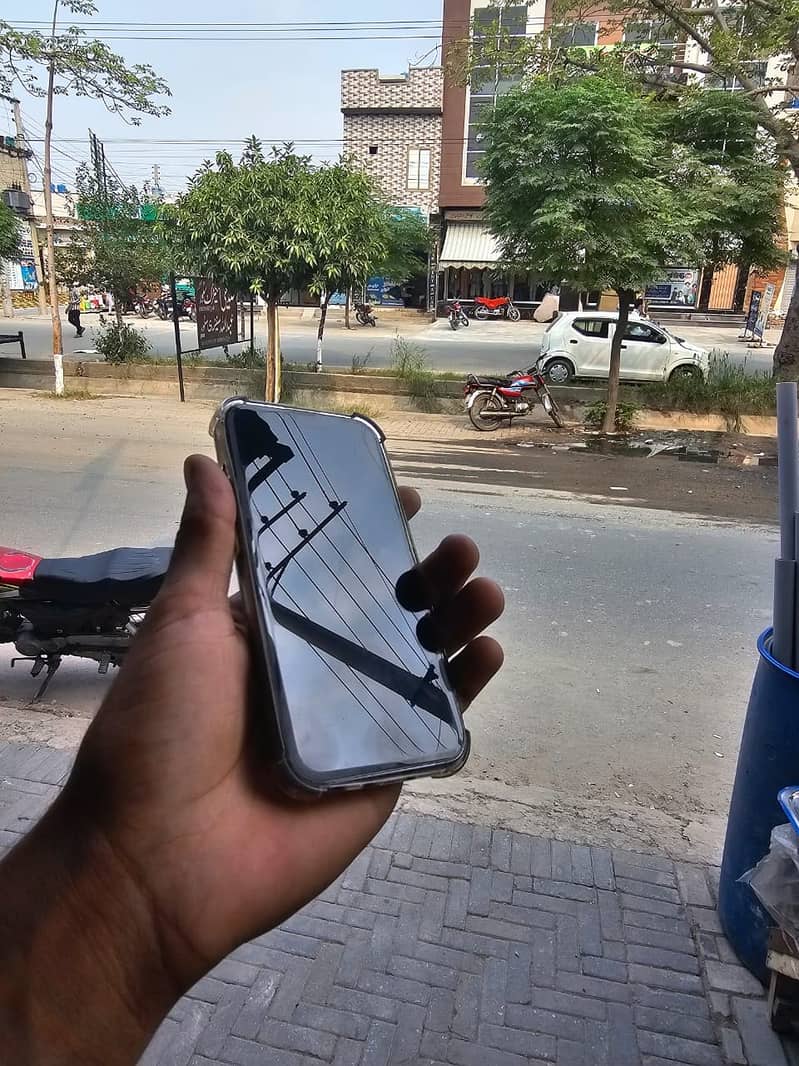 Apple iPhone 13 Pro 9