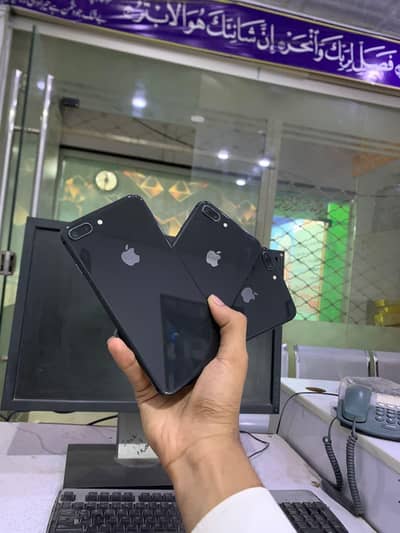 I Phone 8+ 64gb factory unlock with sim time 10/10 condition all okay