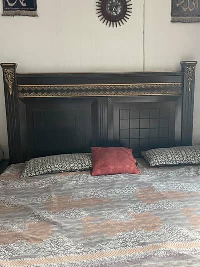 king size bed with mattress