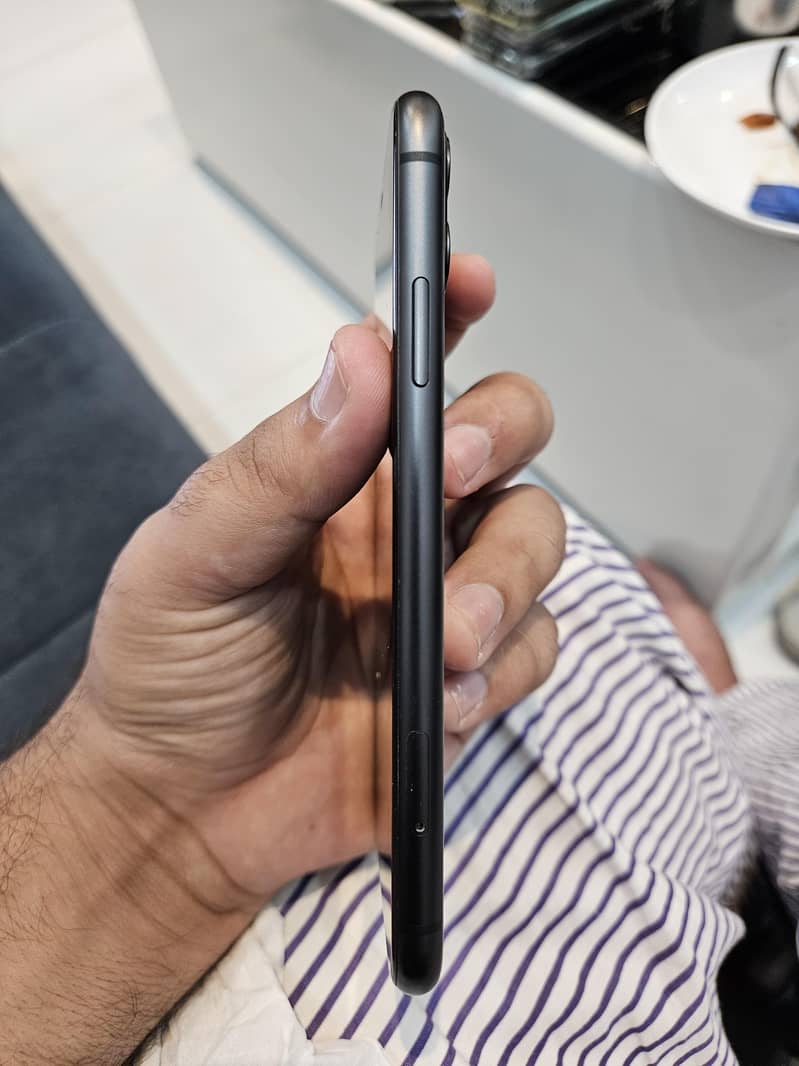 Apple iPhone 11 2