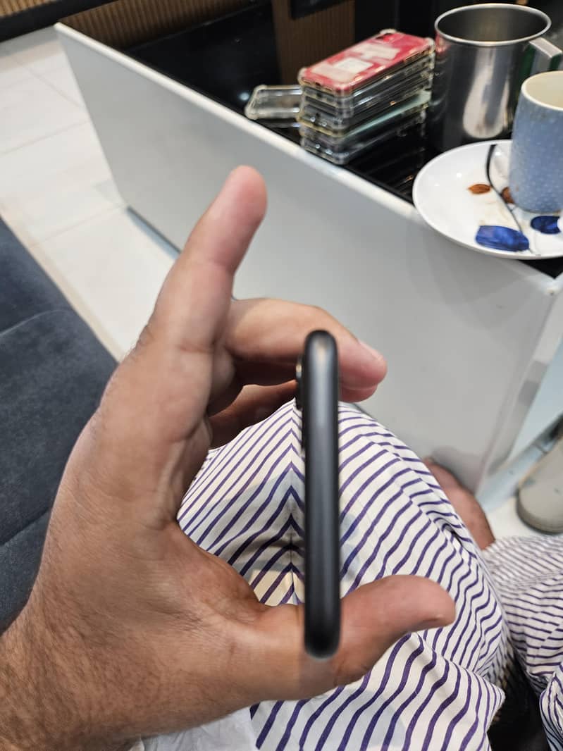Apple iPhone 11 5