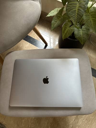 Macbook Pro 16GB/1TB