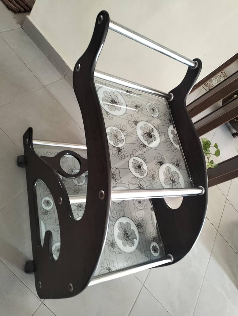 tea trolley 0