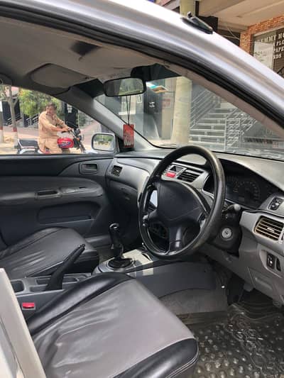 Mitsubishi Lancer 2005