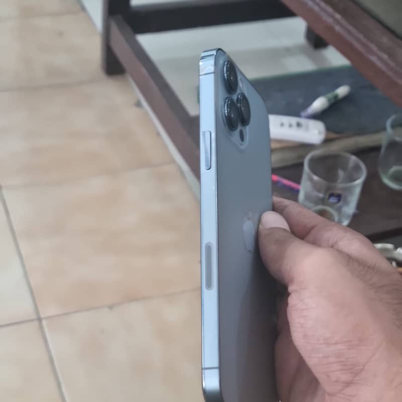 iphone 13 pro max 5