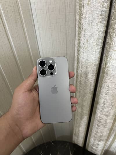 Apple iPhone 15 Pro JV 128 GB 10/9.8