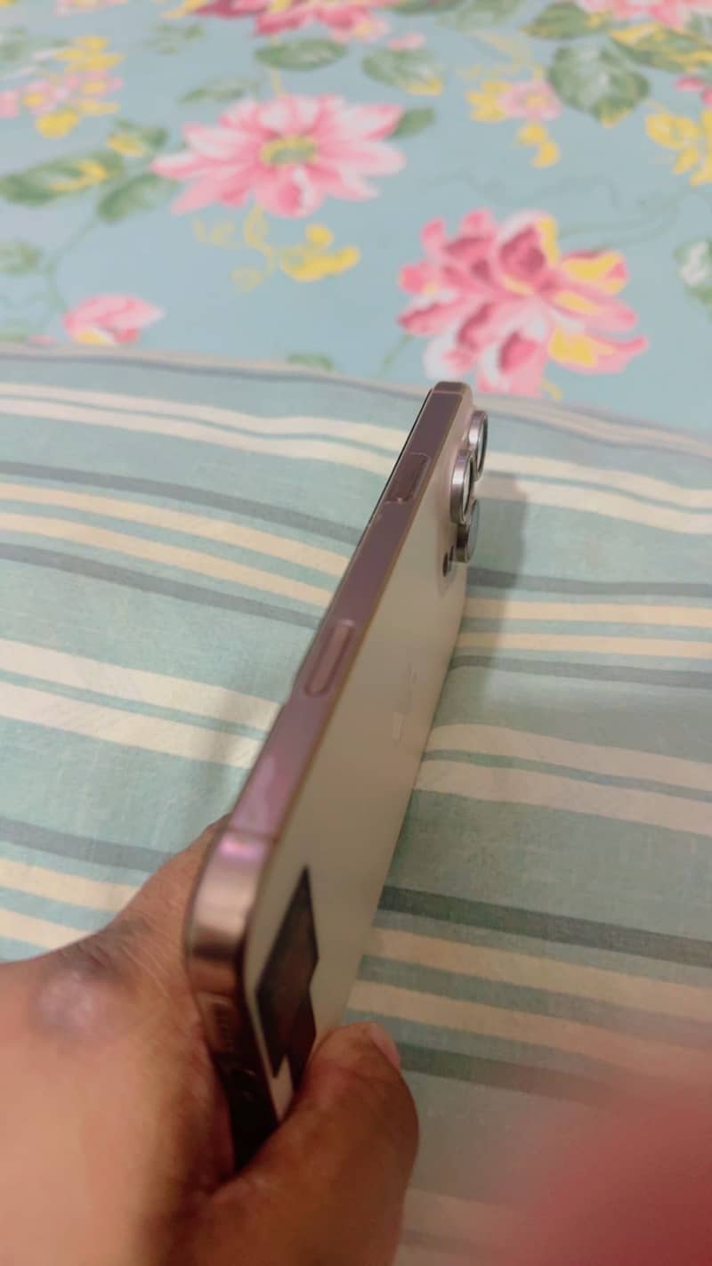 Apple iPhone 16 Pro Max 3