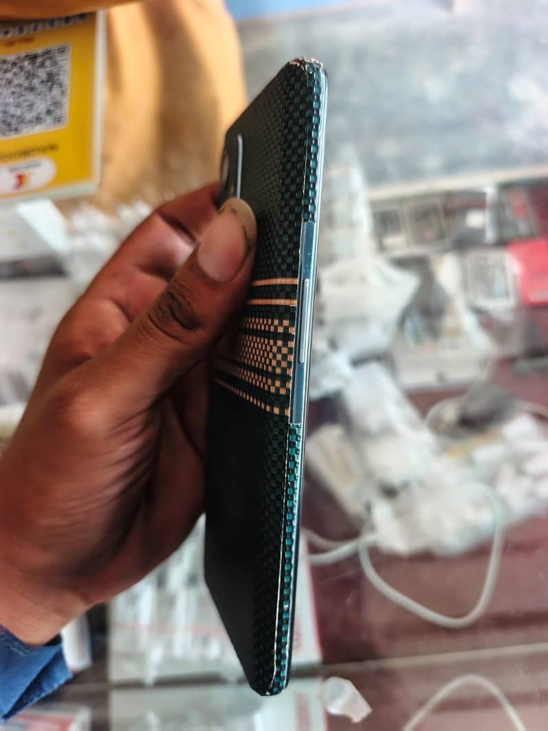 One Plus 9 5G 3