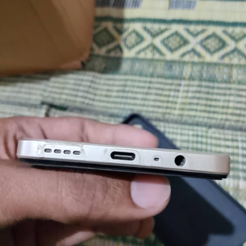 Realme Note 70 4