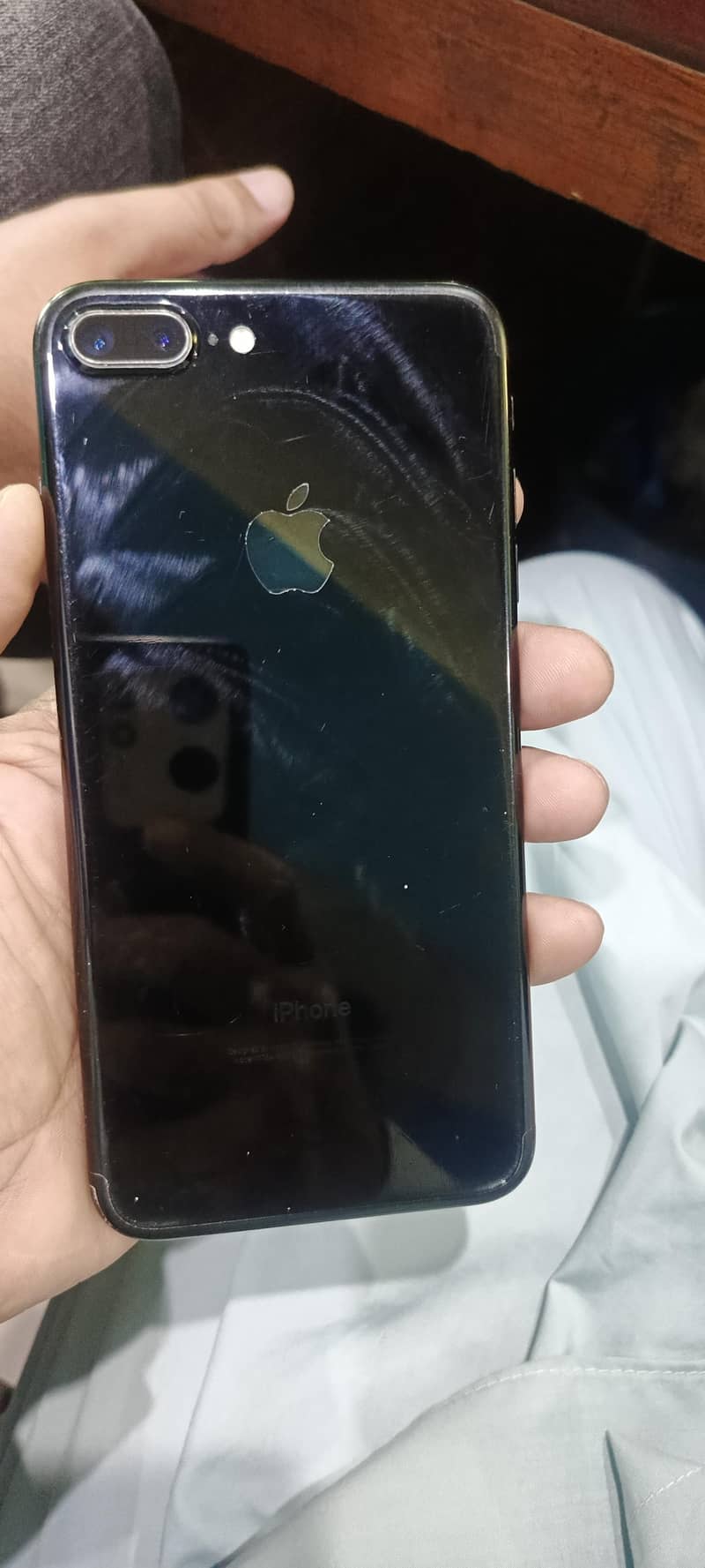 Apple iPhone 7 Plus 1