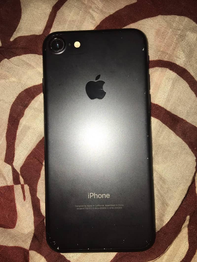 Apple iPhone 7 2