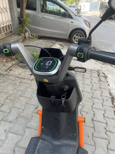 Electric scooter