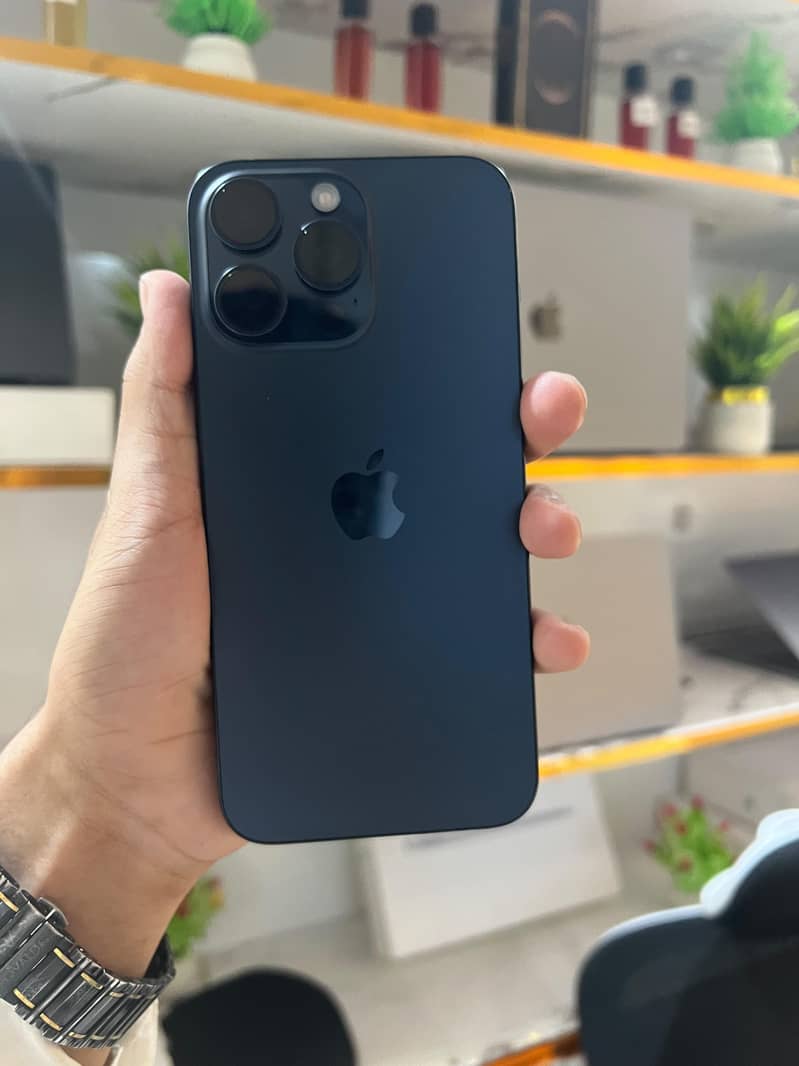 Apple iPhone 13 Pro Max 8