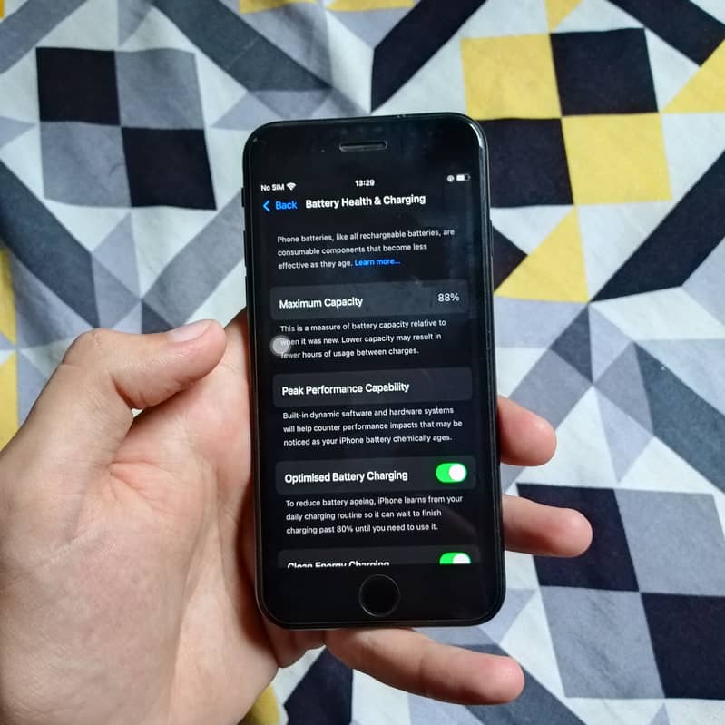 Apple iPhone SE 0