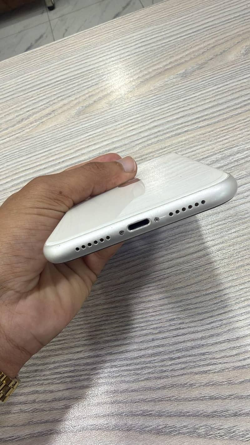 Apple iPhone 11 2