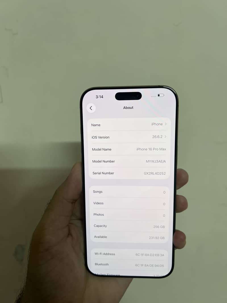 Apple iPhone 16 Pro Max 3