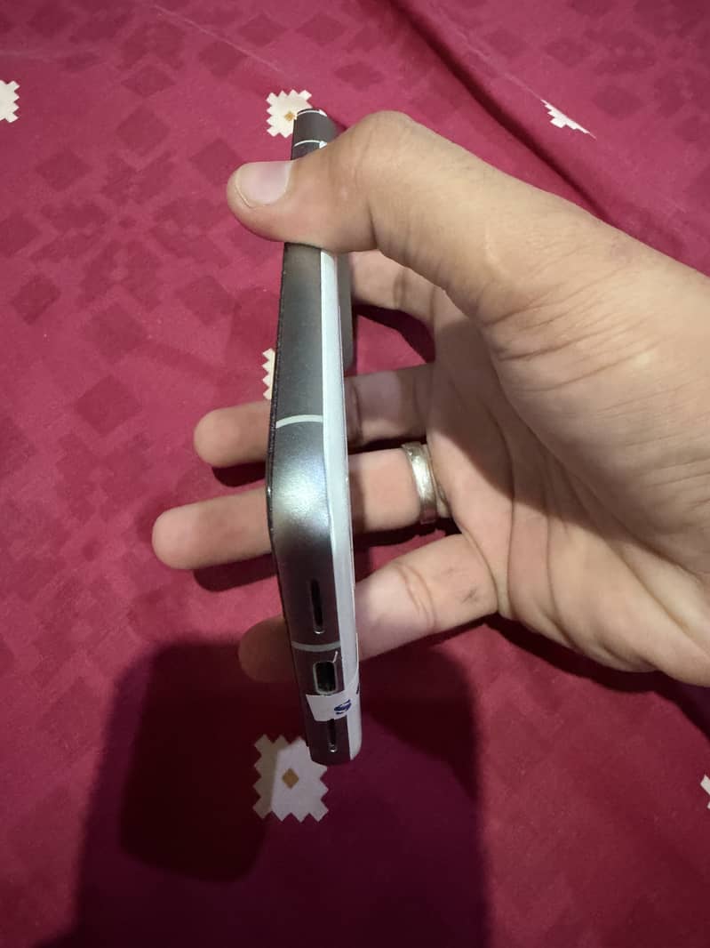 Google Pixel 8 3