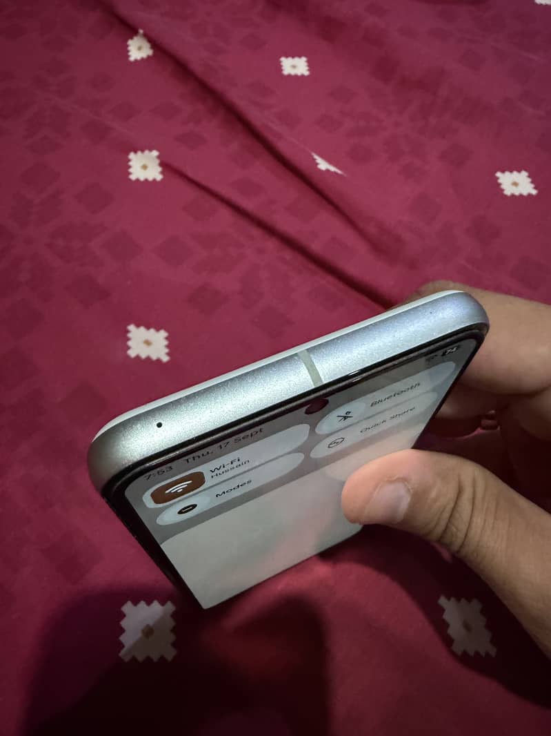 Google Pixel 8 7