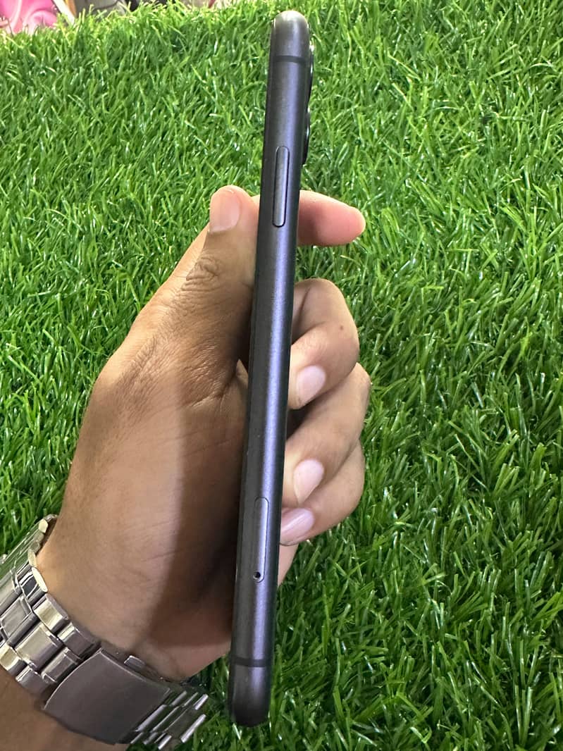 Apple iPhone 11 2