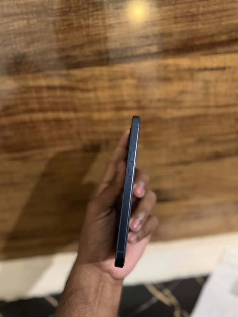 Apple iPhone 15 Pro 5