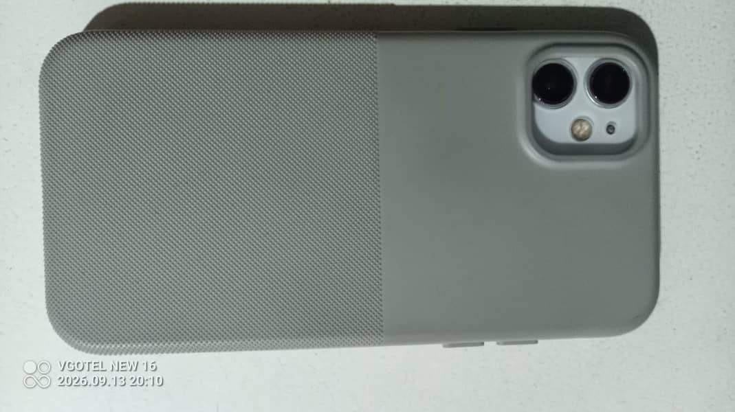 Apple iPhone 11 0