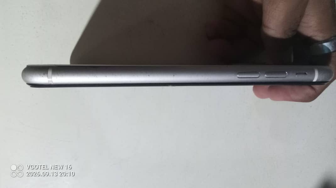 Apple iPhone 11 3