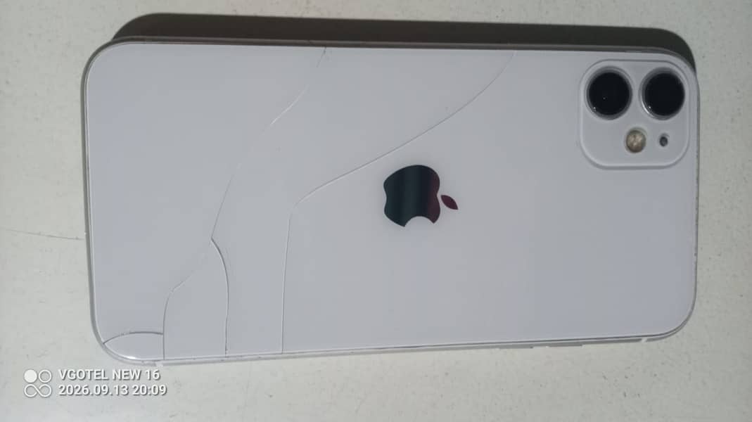 Apple iPhone 11 4