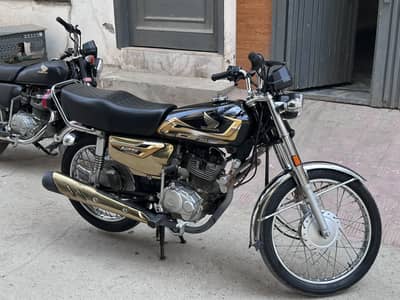 Honda 125 Black Gold SE