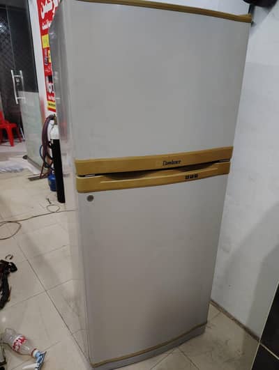 Dawlance refrigerator medium size 0.3. 0.7. 4.5. 3.7. 5.0. 2