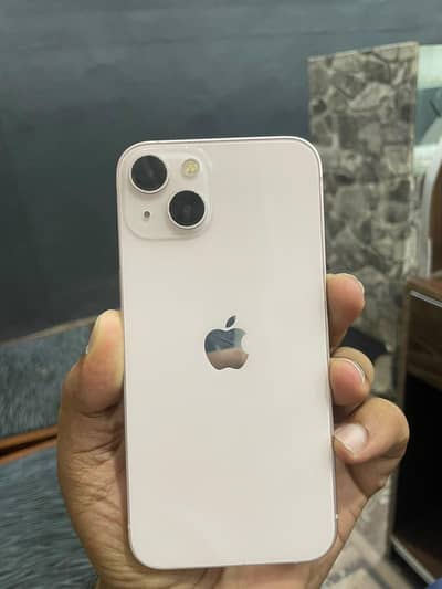 Apple iPhone 13