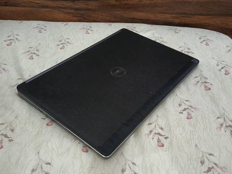Dell Precision 7710 1