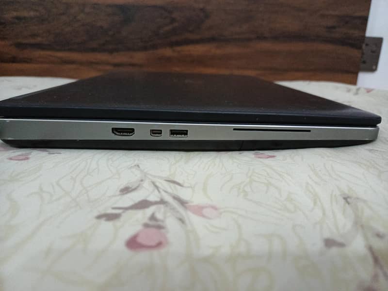 Dell Precision 7710 4