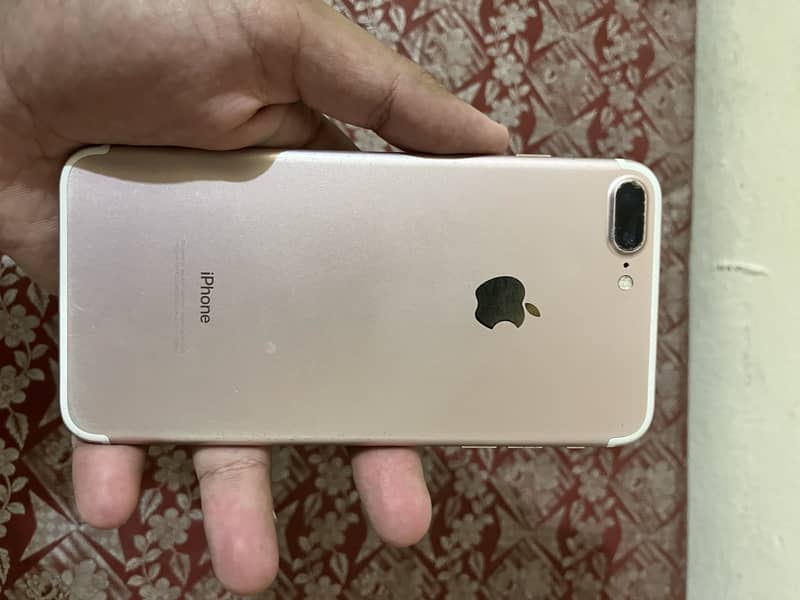 Apple iPhone 7 Plus 3