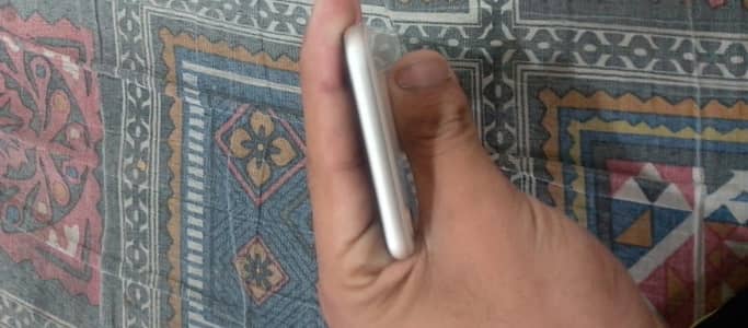 Apple iPhone SE