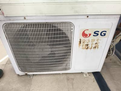 Gree 1 ton AC