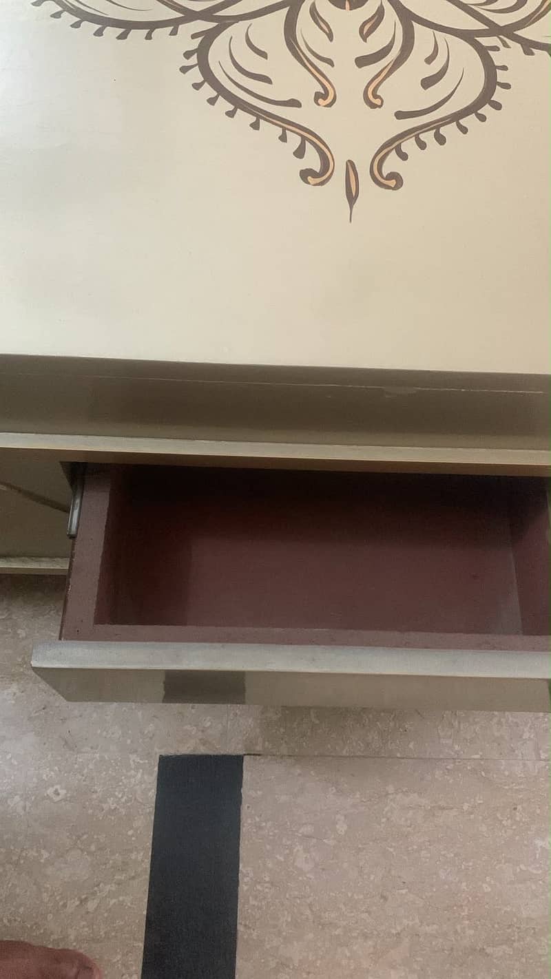 Chair table 3