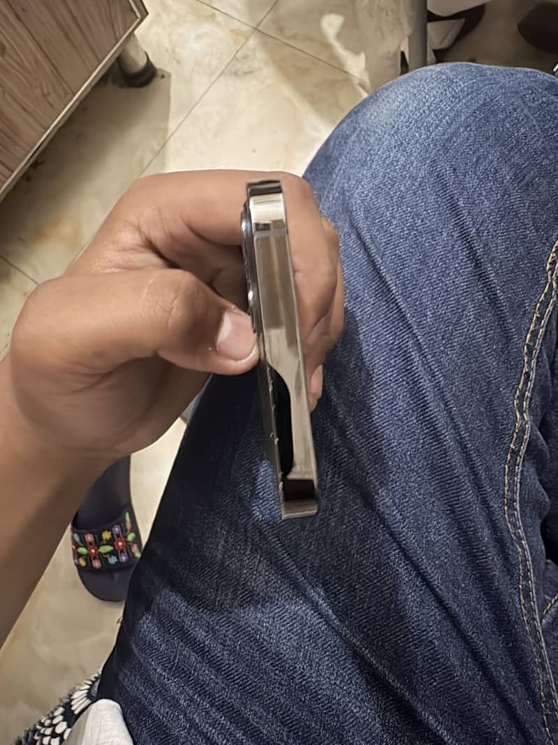 Apple iPhone 12 Pro 2