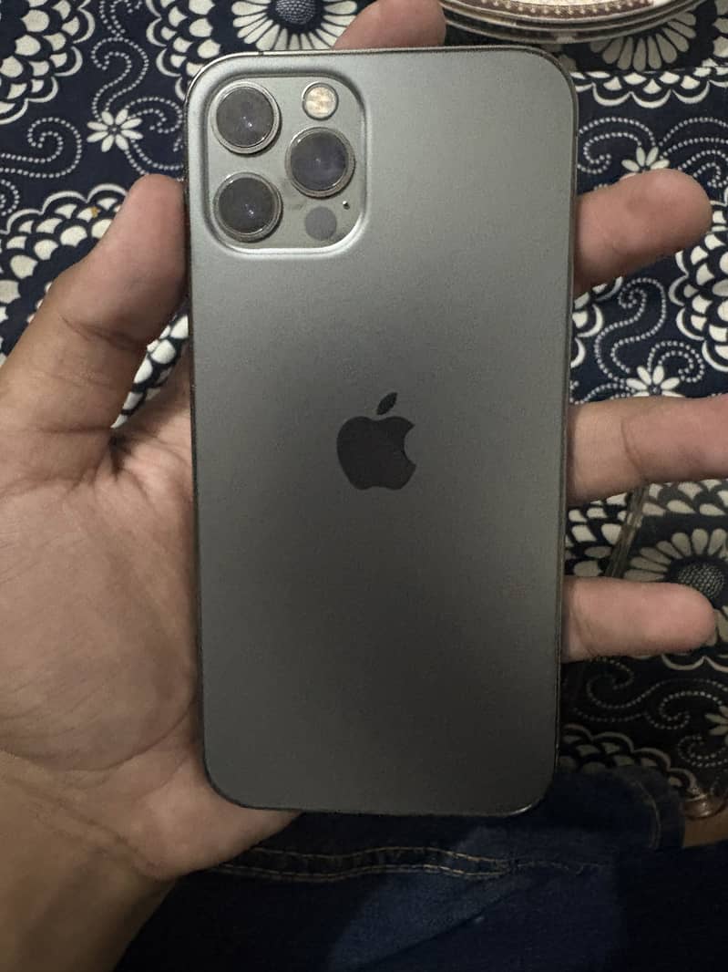 Apple iPhone 12 Pro 3