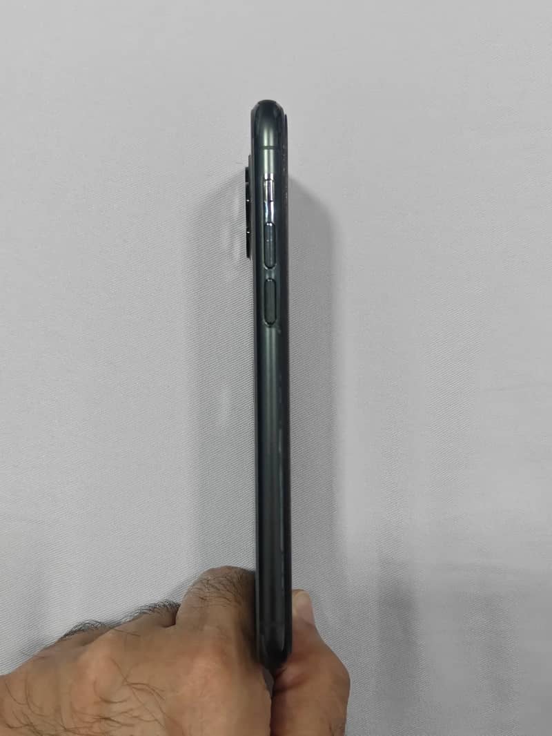 Apple iPhone 11 Pro 3