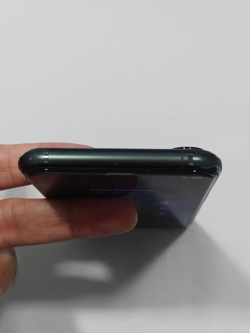 Apple iPhone 11 Pro 6