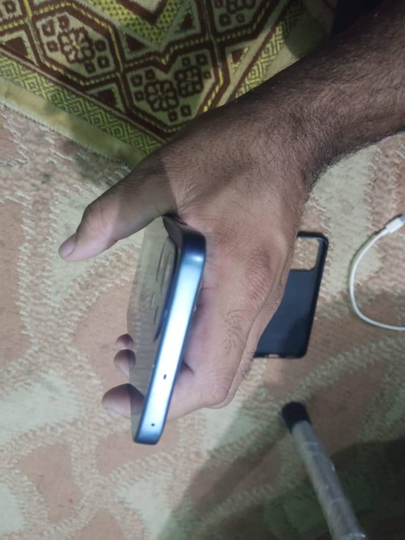 oppo A6 pro 0