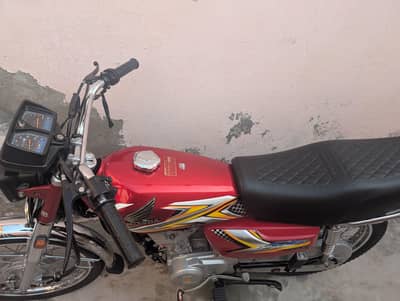 Honda 125 2025 model all punjab number 10/10 saf bike all original