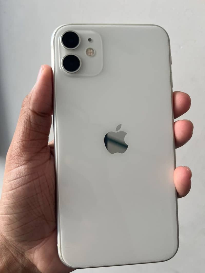 Apple iPhone 11 3