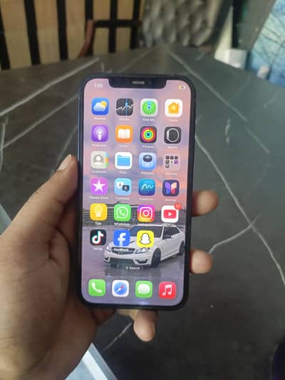 Apple iPhone 12